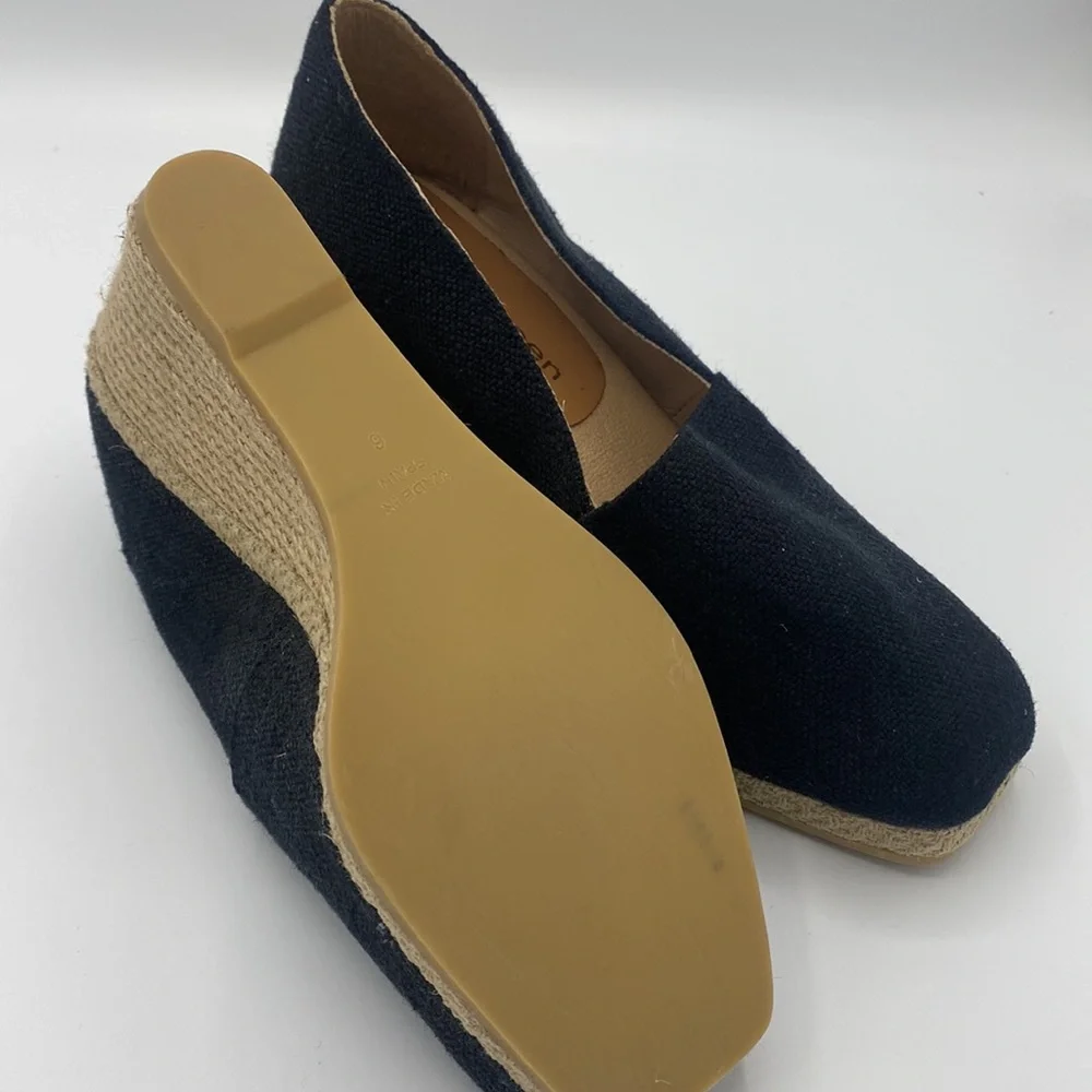 Patricia Green black canvas